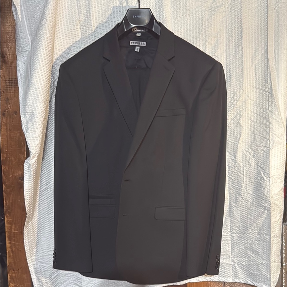Express Men’s Suit